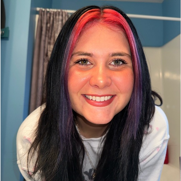 Meet your Posher, Leanna - Picture 3 of 6